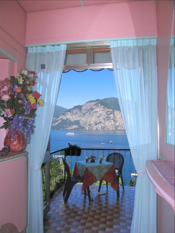 Casa Alessandra Malcesine Exteriör bild